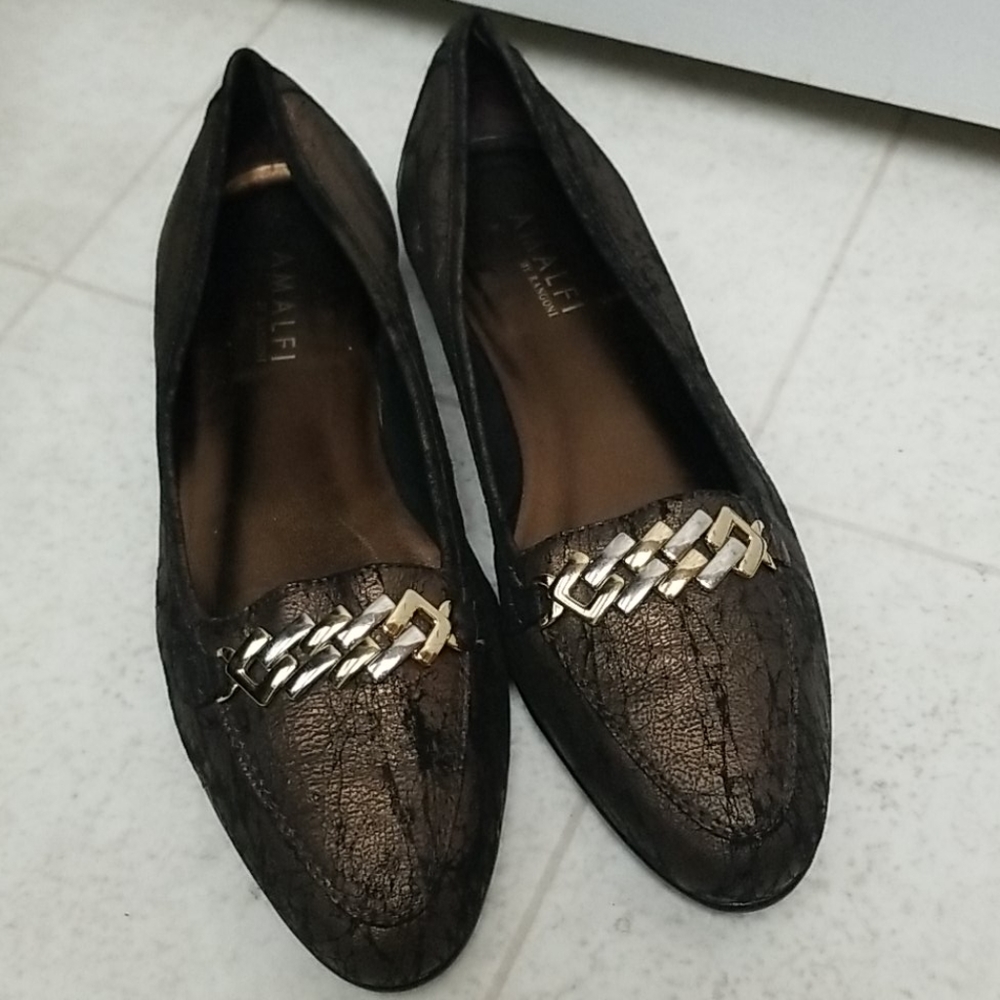 Like New AMALFI slip on shoes vegan leather